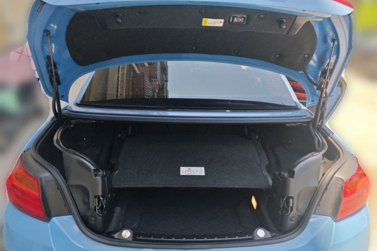 Used BMW M4 2014 M4 two-door coupe Trunk