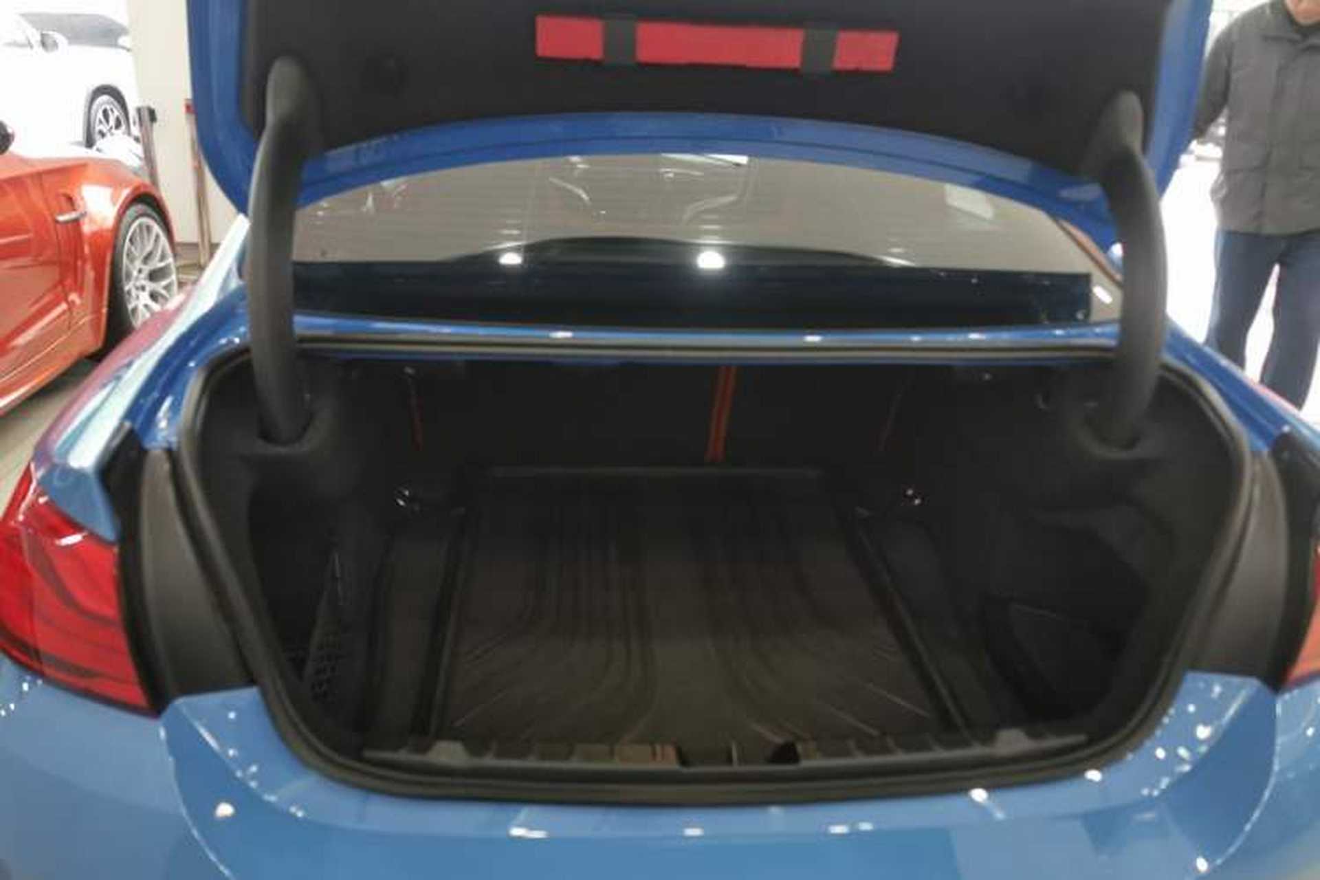 Used BMW M4 2014 M4 two-door coupe Trunk