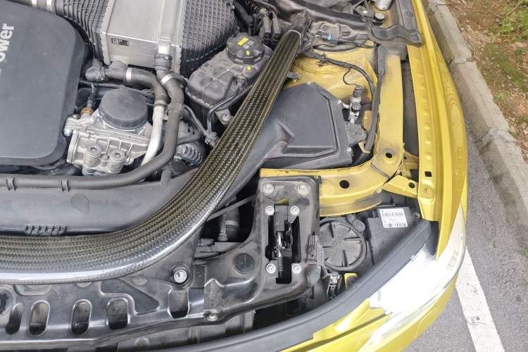 Used BMW M4 2014 M4 two-door coupe Engine Bay Left
