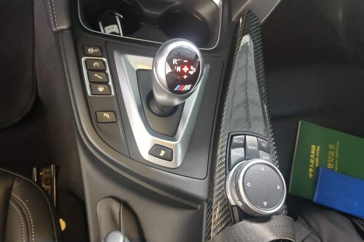 Used BMW M4 2014 M4 two-door coupe Gear Lever