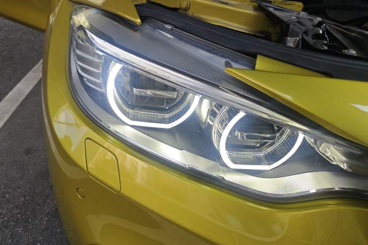 Used BMW M4 2014 M4 two-door coupe Right Front Headlight