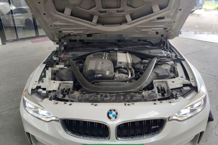 Used BMW M4 2014 M4 Convertible Coupé Engine Bay