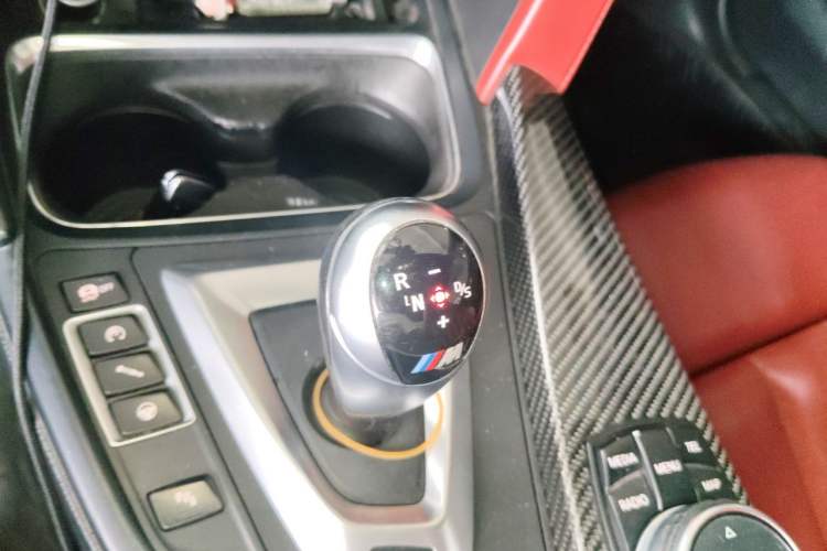 Used BMW M4 2014 M4 Convertible Coupé Gear Lever