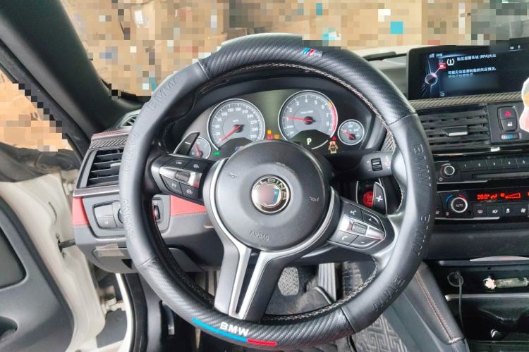 Used BMW M4 2014 M4 Convertible Coupé Steering Wheel