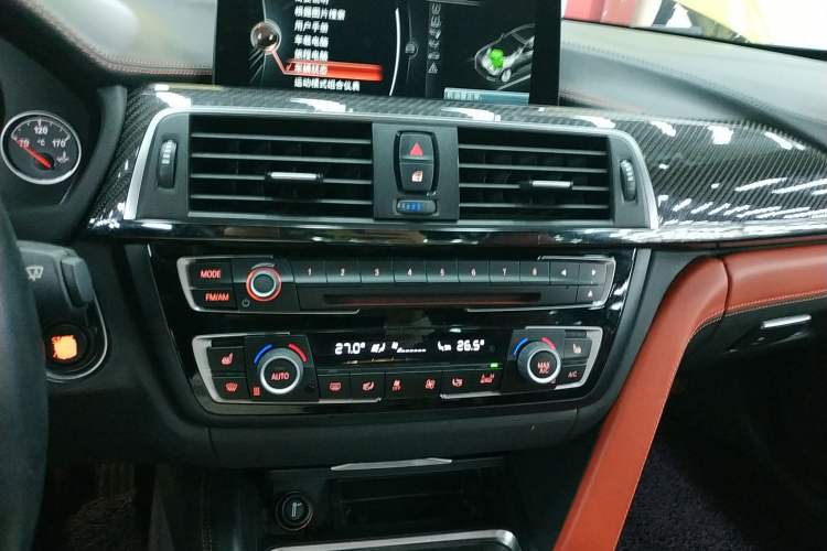 Used BMW M4 2014 M4 two-door coupe Audio And AC Panel