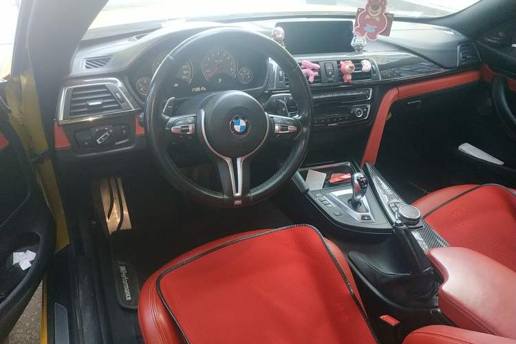 Used BMW M4 2014 M4 two-door coupe Center Console
