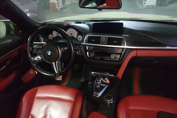 Used BMW M4 2014 M4 two-door coupe Center Console