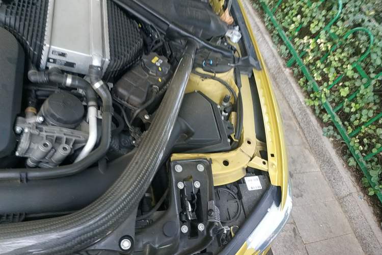 Used BMW M4 2014 M4 two-door coupe Engine Bay Left