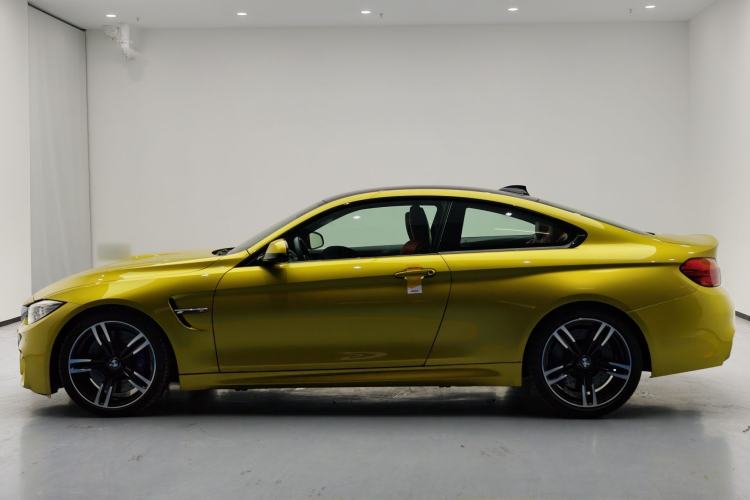 Used BMW M4 2014 M4 two-door coupe Exterior 3