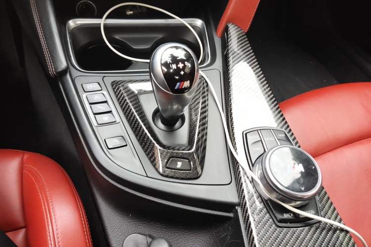 Used BMW M4 2014 M4 two-door coupe Gear Lever