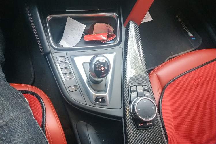 Used BMW M4 2014 M4 two-door coupe Gear Lever