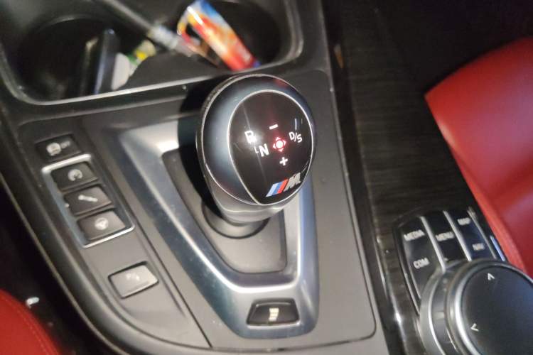 Used BMW M4 2014 M4 two-door coupe Gear Lever