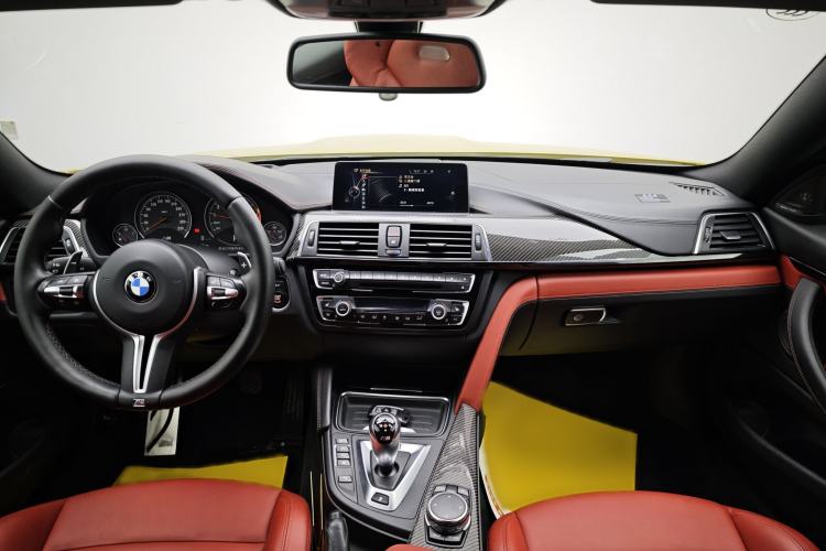 Used BMW M4 2014 M4 two-door coupe Interior 3