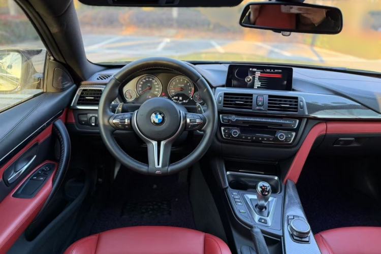 Used BMW M4 2014 M4 two-door coupe Interior 7