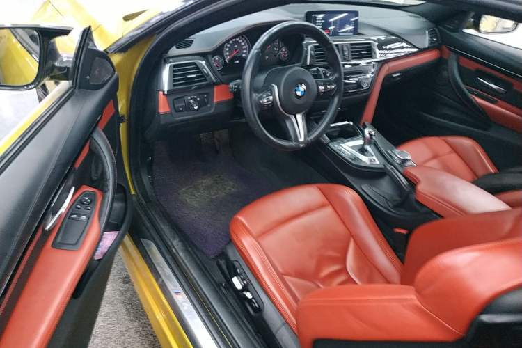 Used BMW M4 2014 M4 two-door coupe Left Front Seat