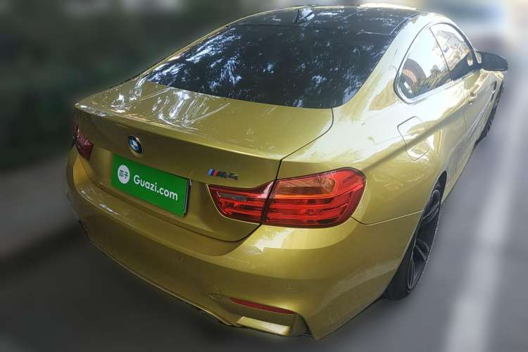 Used BMW M4 2014 M4 two-door coupe Rear Right 45 Deg