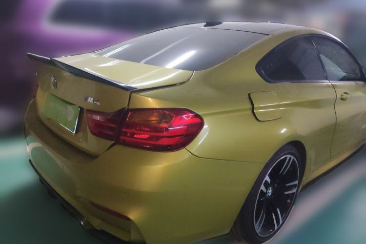 Used BMW M4 2014 M4 two-door coupe Rear Right 45 Deg