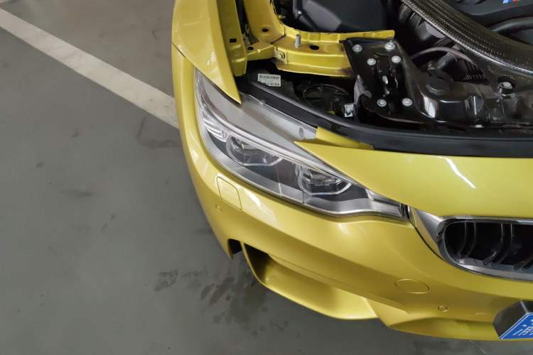 Used BMW M4 2014 M4 Convertible Coupé Right Front Headlight