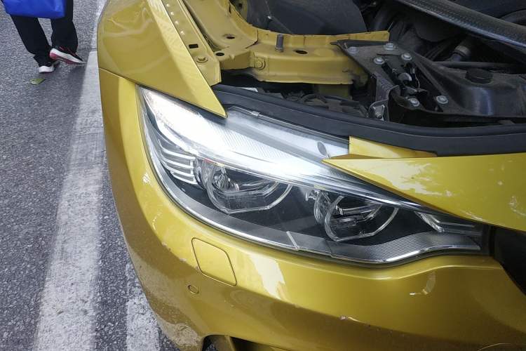 Used BMW M4 2014 M4 two-door coupe Right Front Headlight