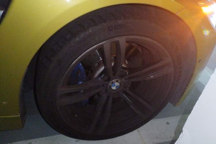 Used BMW M4 2014 M4 two-door coupe Right Front Wheel Hub