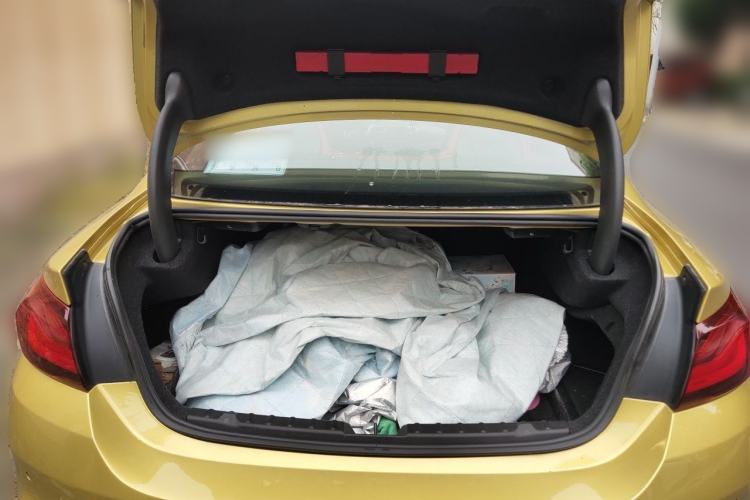 Used BMW M4 2014 M4 two-door coupe Trunk