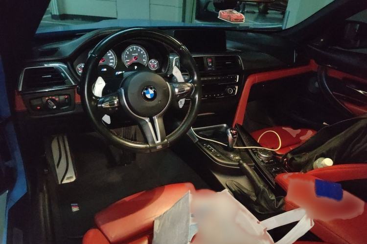 Used BMW M4 2016 M4 Convertible Coupe Racing Edition Limited Release Interior 2