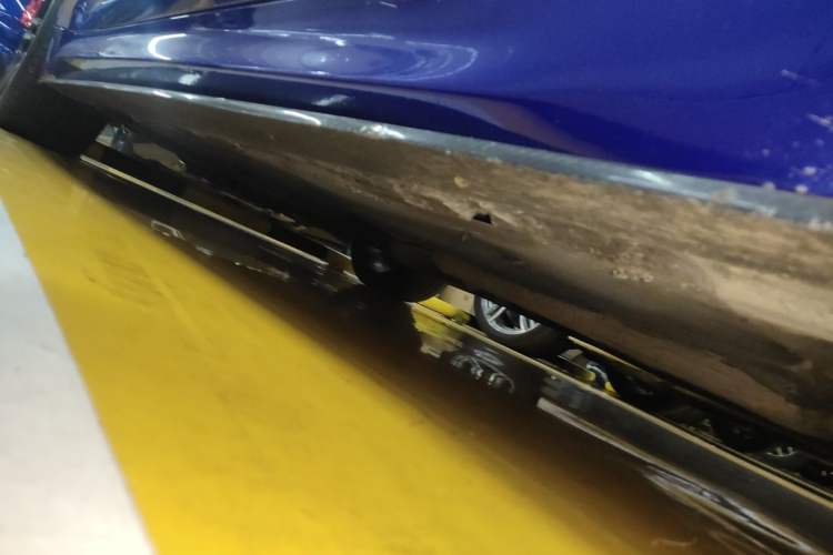 Used BMW M4 2017 M4 Coupe Chassis Front Right