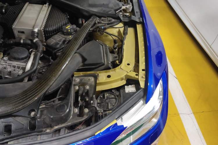 Used BMW M4 2017 M4 Coupe Engine Bay Left