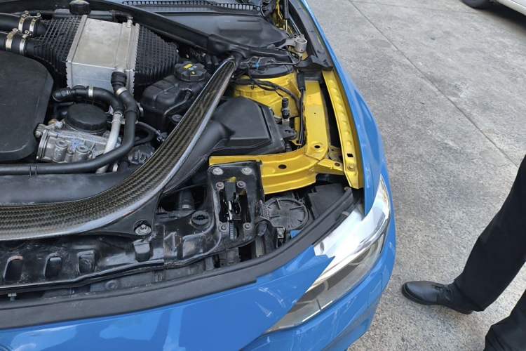 Used BMW M4 2017 M4 Convertible Sports Coupe Engine Bay Left