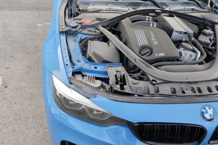 Used BMW M4 2017 M4 Convertible Coupe Fan Limited Edition Engine Bay Right