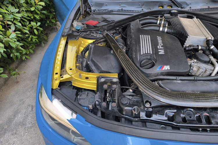 Used BMW M4 2017 M4 Convertible Sports Coupe Engine Bay Right
