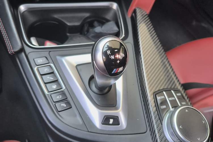 Used BMW M4 2017 M4 Convertible Sports Coupe Gear Lever