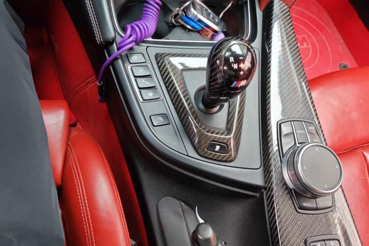 Used BMW M4 2017 M4 Convertible Sports Coupe Gear Lever