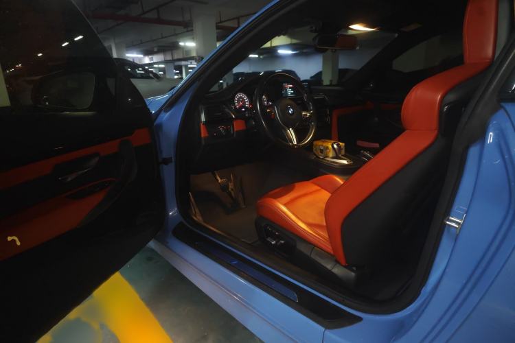 Used BMW M4 2017 M4 Coupe Interior 3