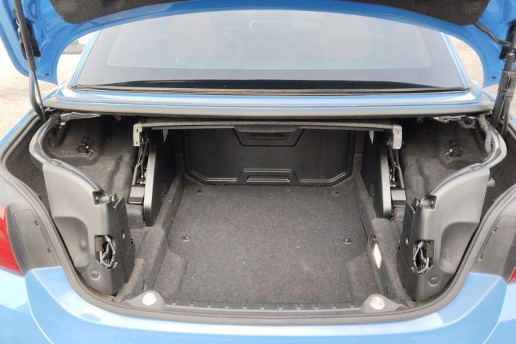 Used BMW M4 2017 M4 Convertible Coupe Fan Limited Edition Trunk
