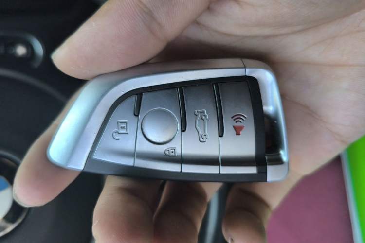 Used BMW M4 2017 M4 Convertible Sports Coupe Vehicle Key