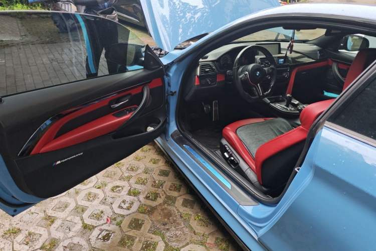 Used BMW M4 2017 M4 Coupe Fan Limited Edition Driver Seat