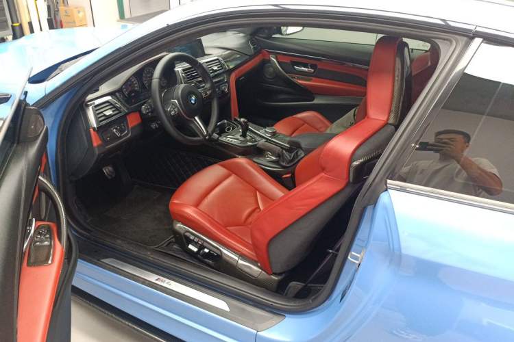 Used BMW M4  Driver Seat