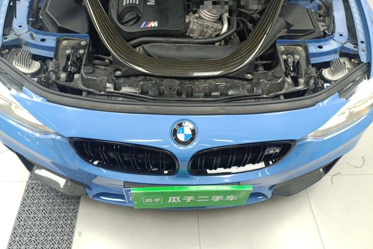 Used BMW M4  Engine Bay