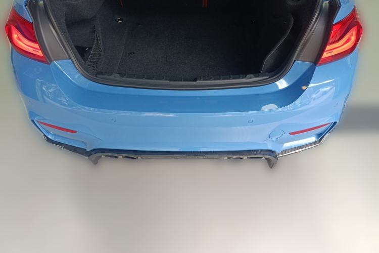 Used BMW M4  Trunk