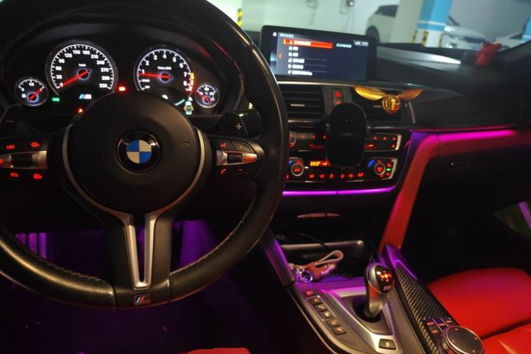 Used BMW M4 2017 M4 Convertible Sports Coupe Center Console