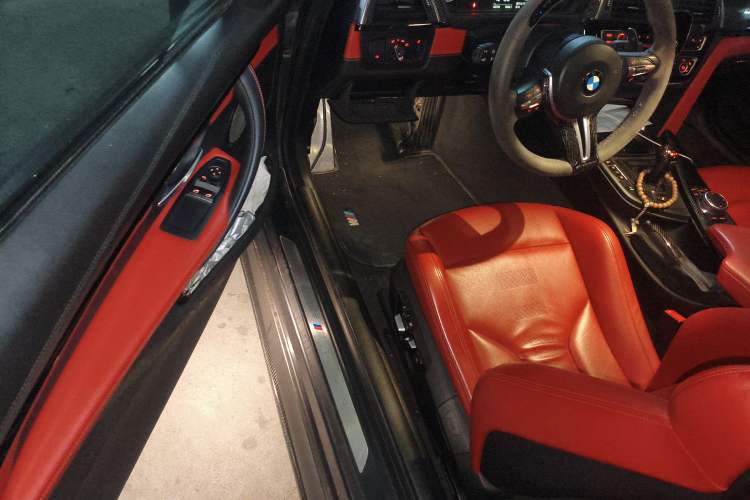 Used BMW M4 2017 M4 Coupe Driver Seat