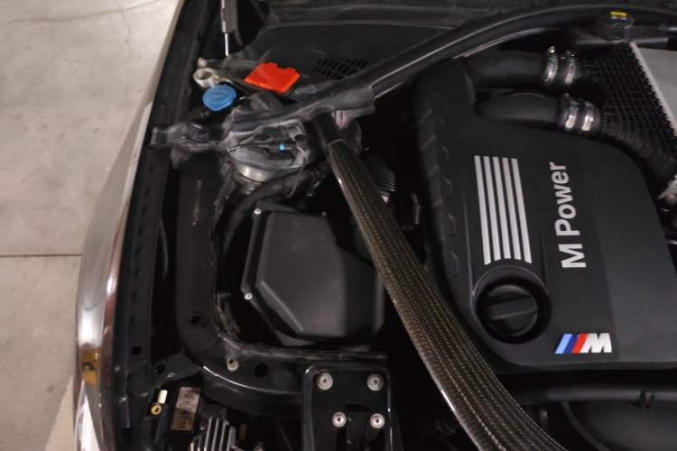 Used BMW M4 2017 M4 Convertible Sports Coupe Engine Bay Right