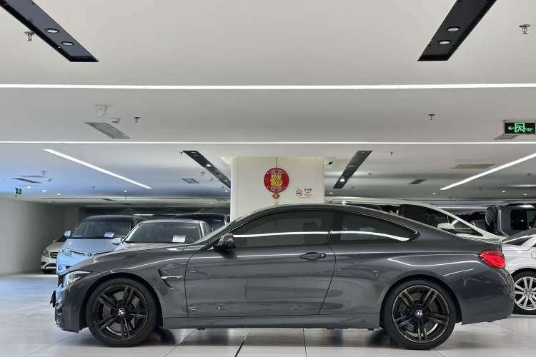 Used BMW M4 2017 M4 Coupe Exterior 7