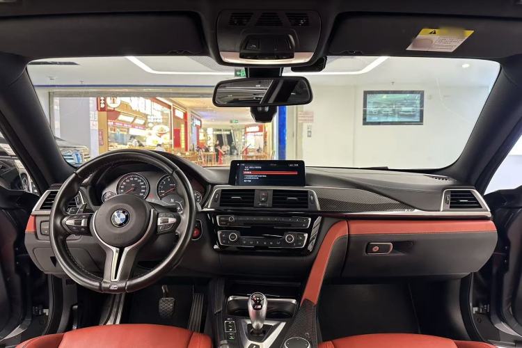 Used BMW M4 2017 M4 Coupe Interior 2