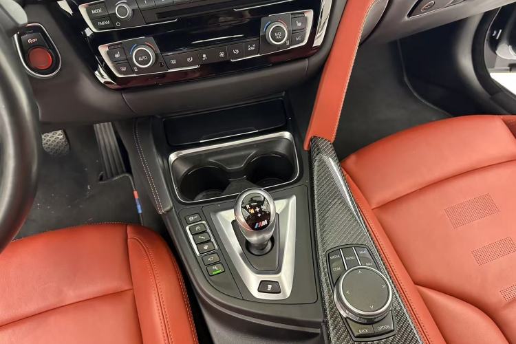 Used BMW M4 2017 M4 Coupe Interior 3