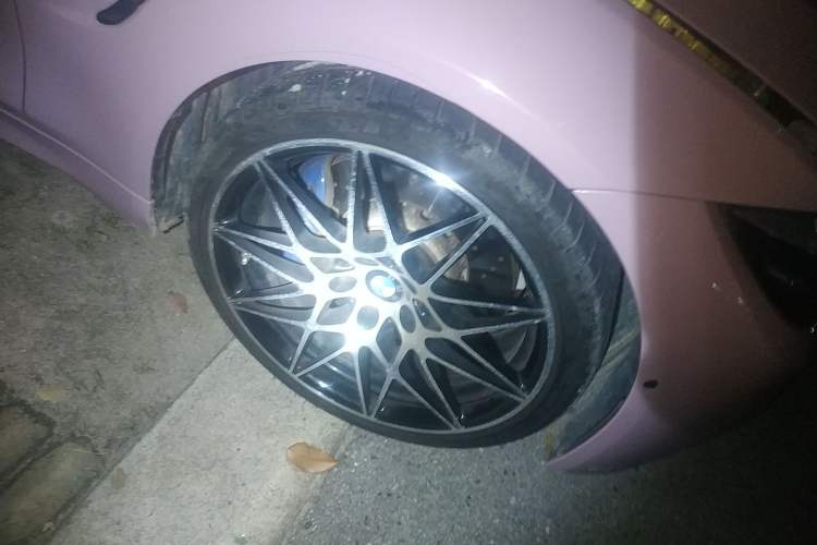 Used BMW M4 2017 M4 Convertible Coupe Fan Limited Edition Right Front Wheel Hub