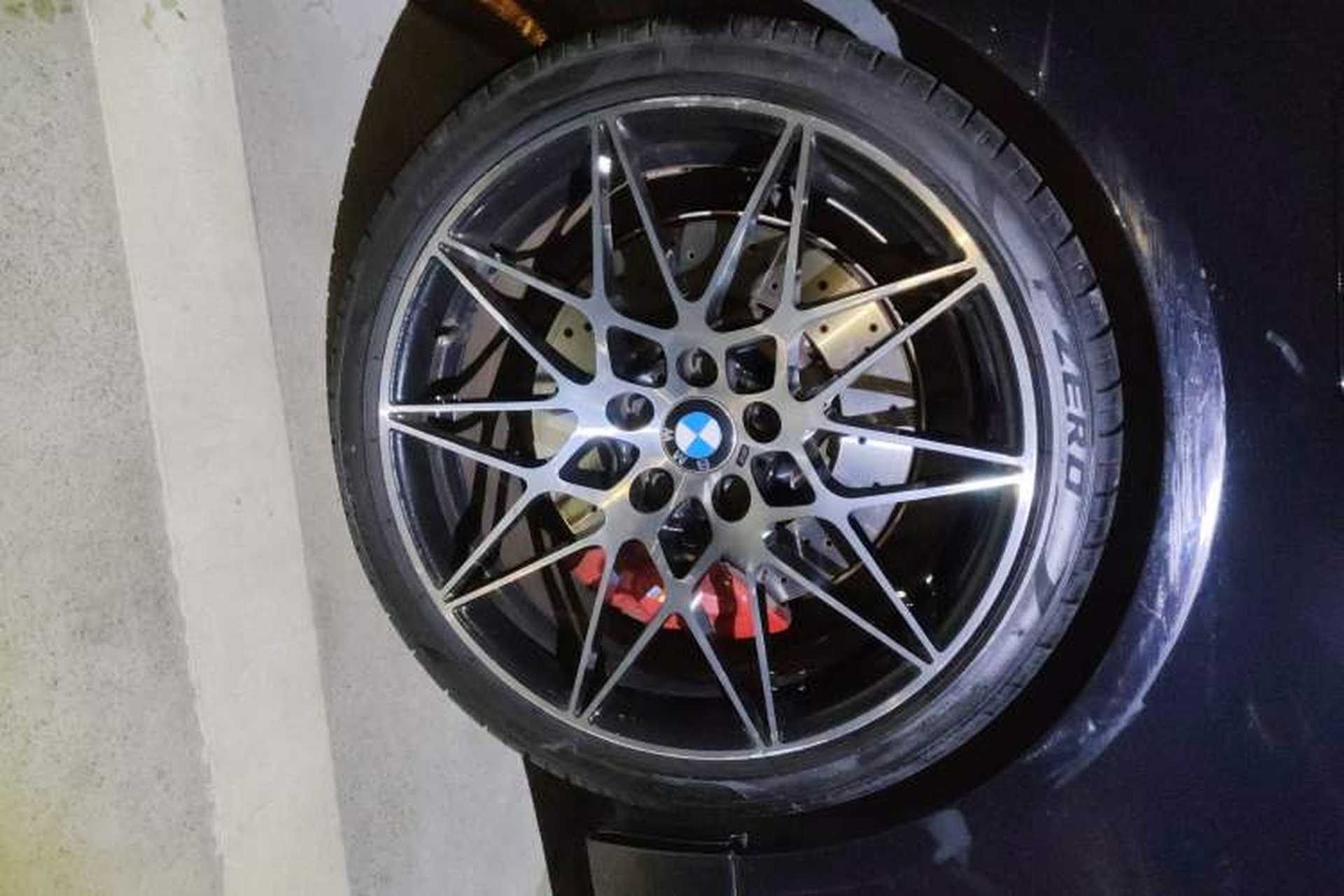 Used BMW M4 2017 M4 Convertible Sports Coupe Right Front Wheel Hub