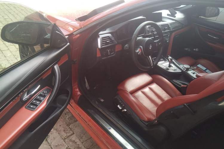 Used BMW M4 2017 M4 Convertible Sports Coupe Driver Seat