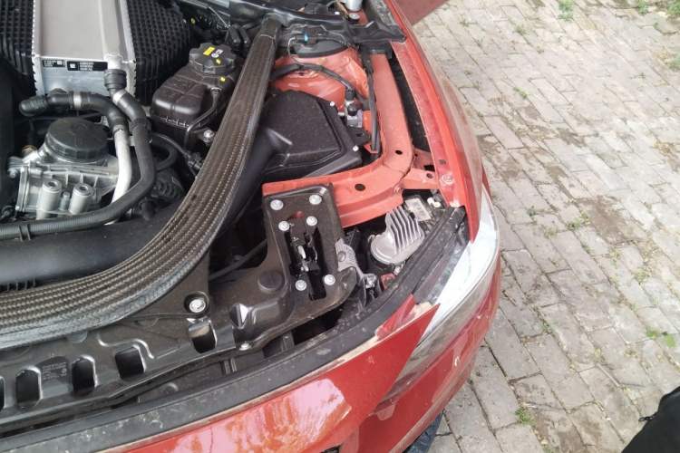 Used BMW M4 2017 M4 Convertible Sports Coupe Engine Bay Left